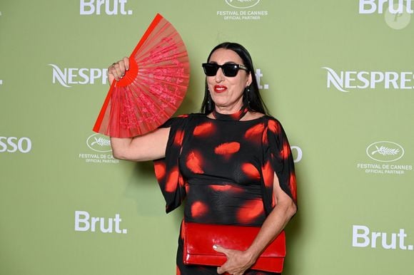 Rossy de Palma - Soirée Nespresso x Brut 2025 lors du 78ème Festival de Cannes à La Plage Nespresso le 15 mai 2025. © Lionel Urman/Bestimage