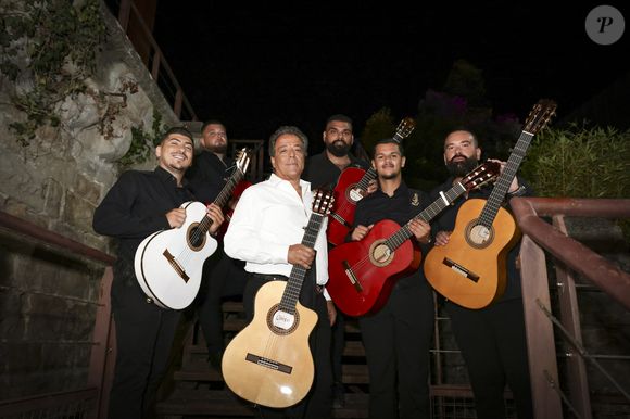 Exclusif -  Chico et les Gypsies en backstage de l'enregistrement de l’émission La Grande Fête de Carcassonne, diffusée le samedi 6 septembre à 21.10 sur France 2, dans la Cité Médiévale de Carcassonne, France, le 24 juin 2025. © Jack Tribeca/Bestimage