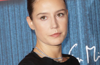 Doums évoque son ex Adèle Exarchopoulos dans une émission Youtube.