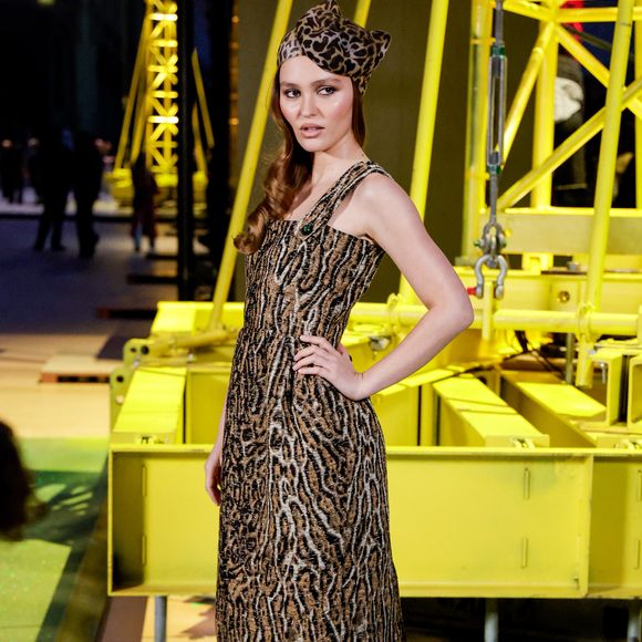 Lily-Rose Depp au photocall du défilé Chanel Collection Femme Prêt-à-Porter Automne/Hiver 2026-2027 lors de la Fashion Week de Paris (PFW) au Grand Palais, à Paris, France, le 9 mars 2026. © Olivier Borde/Bestimage