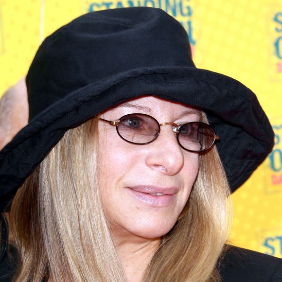 Barbra Streisand - Première du film "Standing Ovation à l'Universal Citywalk à Universal City - 2010.  (FAME PICTURES / BESTIMAGE).