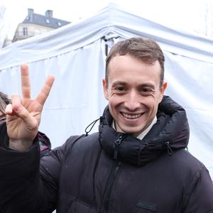 Le semi-marathon de Paris 2026 s’est tenu ce dimanche avec près de 50 000 coureurs au départ.

Hugo Clément à Paris. © Denis Guignebourg/Bestimage