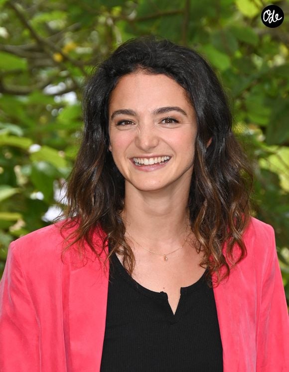 D’après les informations de Télé-Loisirs, le personnage d'Elsa sera dorénavant interprété par Pauline Bression.

Pauline Bression au photocall du film "Une histoire d'amour" lors du 15ème festival du film francophone de Angoulême le 25 août 2022. 

© Coadic Guirec / Bestimage