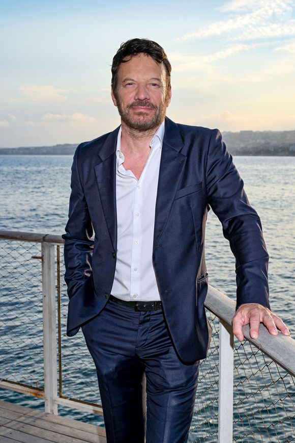 Ce lieu est devenu essentiel à son bien-être et à sa carrière.

L'acteur Samuel le Bihan - Soirée spectacle et dîner à la plage Castel, pour les maires participant à l' UNOC3 (conférence des Nations unies sur l’océan). Sur la Promenade des Anglais à Nice, un concert Dj avec Agoria et Cassius, suivi d'un spectacle de drones inédit. © Bruno Bebert / Bestimage