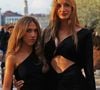 Sa demi-sœur de 25 ans, Mathilde, a, elle, fait sensation avec une robe découpée dévoilant une silhouette athlétique et des abdos parfaitement dessinés.

Valentina Paloma Pinault et Mathilde Pinault au dîner de gala à la Fondation Giorgio Cini de la famille Pinault à Venise.

© Matteo Chinellato/IPA via ZUMA Press