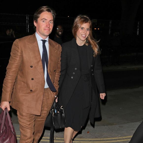 La princesse Beatrice d'York et son mari Edoardo Mapelli Mozzi lors de l'inauguration de l'hôtel Chancery Rosewood à Londres, Royaume-Uni, le 14 octobre 2025, marquant le lancement de l'hôtel de luxe par une soirée scintillante.  Photo par Backgrid UK/ Bestimage