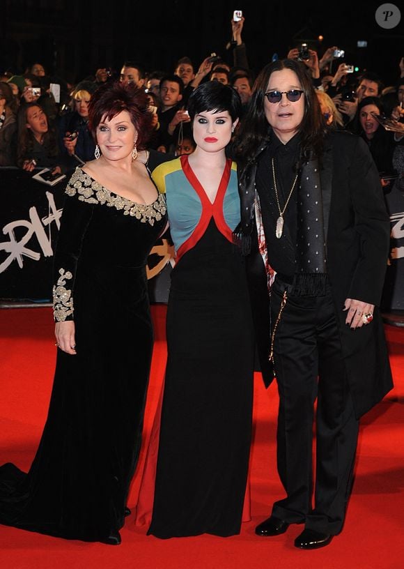 Sharon, Kelly et Ozzy Osbourne arrivent aux BRIT Awards 2008, à Earls Court à Londres, Royaume-Uni, le 20 février 2008. Photo par Joel Ryan/PA Photos/ABACAPRESS.COM