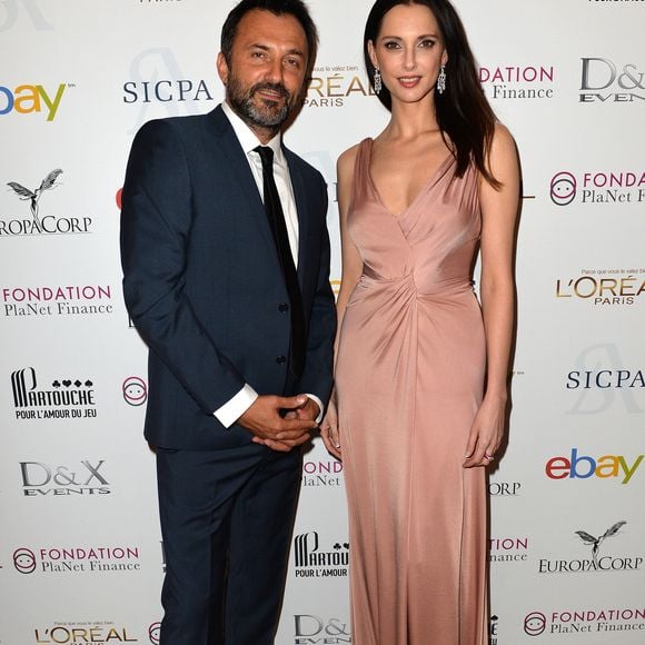 Frédéric Lopez et Frédérique Bel  - Photocall de la 4ème édition du Gala " Planet Finance" au Carlton lors du 67ème festival international du film de Cannes. Le 15 mai 2014. ©VEEREN / BESTIMAGE