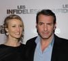 Elle a parcouru de nombreux sentiers français, notamment le chemin de Stevenson, qui l’a particulièrement marquée.

Alexandra Lamy et Jean Dujardin lors de l'avant-premiere des Infideles a Paris le 14 fevrier 2012
RACHID BELLAK / BESTIMAGE