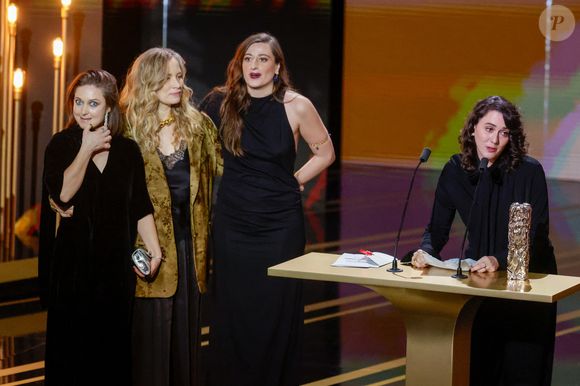 Laureen Bolton, Margaux Fournier, Audrey Smadja Iritz et guest (Meilleur film de court métrage documentaire : Au bain des dames) lors de la 51ème cérémonie des César à l'Olympia à Paris, France, le 26 février 2025 © Borde-Jacovides/Bestimage