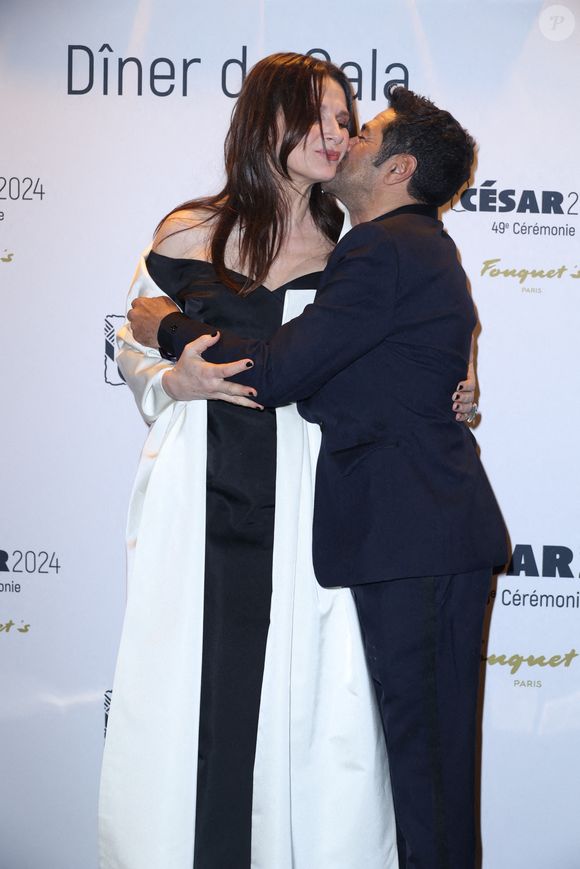 D'après ses dires, il était "utile d'intervenir" et de ne pas "rester passifs, tous endimanchés, assis à écouter sagement des conneries".

Juliette Binoche et Jamel Debbouze assistent au dîner de gala qui suit la 49e cérémonie des César (prix du cinéma français), au restaurant Fouquet's à Paris, France, le 23 février 2024 à Paris, France. Photo by Jerome Domine/ABACAPRESS.COM