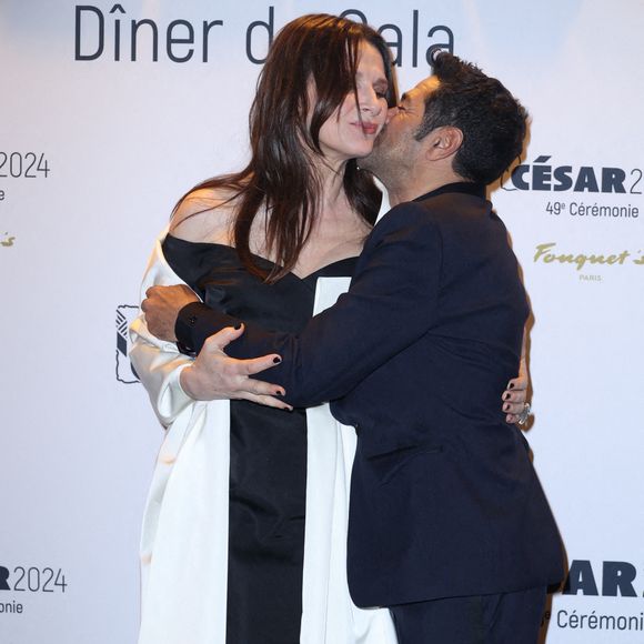 D'après ses dires, il était "utile d'intervenir" et de ne pas "rester passifs, tous endimanchés, assis à écouter sagement des conneries".

Juliette Binoche et Jamel Debbouze assistent au dîner de gala qui suit la 49e cérémonie des César (prix du cinéma français), au restaurant Fouquet's à Paris, France, le 23 février 2024 à Paris, France. Photo by Jerome Domine/ABACAPRESS.COM