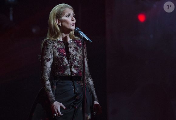 Celine Dion se produit en mémoire et en l'honneur de son défunt mari René Angelil lors de la cérémonie de remise des prix du Gala Adisq à Montréal, dimanche 30 octobre 2016. Photo by Graham Hughes/CP/ABACAPRESS.COM