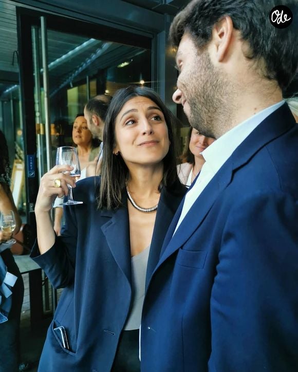 Rencontrés dans les studios de BFM TV, les deux journalistes ont officialisé leur idylle en 2023.