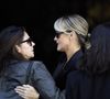Ses obsèques se déroulent ce vendredi 24 avril à l'église Saint-Jean-de-Montmartre.

Cécile Angeli et Laeticia Hallyday - Arrivées aux obsèques de N.Farès en l'église Saint-Jean-de-Montmartre à Paris, le 24 avril 2026. N.Farès est décédée le 17 avril 2026 à l'âge de 57 ans, quelques jours après un "incident cardiaque" survenu le 12 avril 2026 dans la piscine du complexe sportif, Blanche (9ème).
© Jacovides / Borde / Bestimage