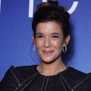 Mélanie Doutey, qui fête ses 47 ans, est connue pour la série Clara Sheller et sa carrière au cinéma.

Mélanie Doutey - Photocall de la cérémonie d'ouverture du festival de la fiction TV de La Rochelle avec la projection du film "Les disparues de la gare" le 16 septembre 2025.

© Denis Guignebourg / Bestimage