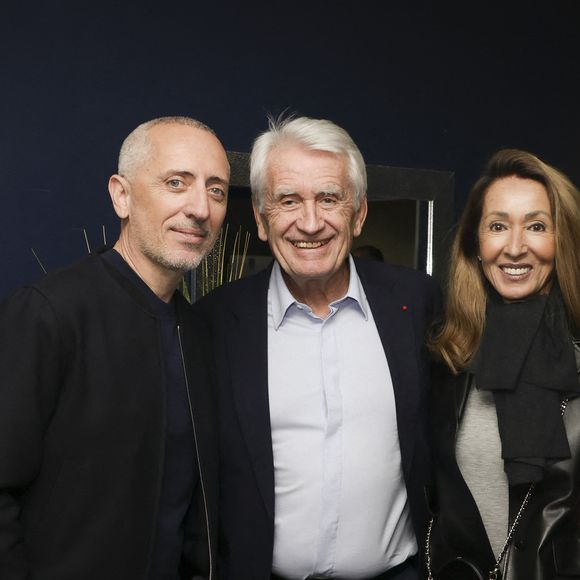 Exclusif - Gad Elmaleh célèbre les cinquante ans de carrière de Gilbert Coullier sur la scène du Zenith de Rouen à la fin de son spectacle "Lui même" 
Le 28 mars 2025. © Jack Tribeca / Bestimage