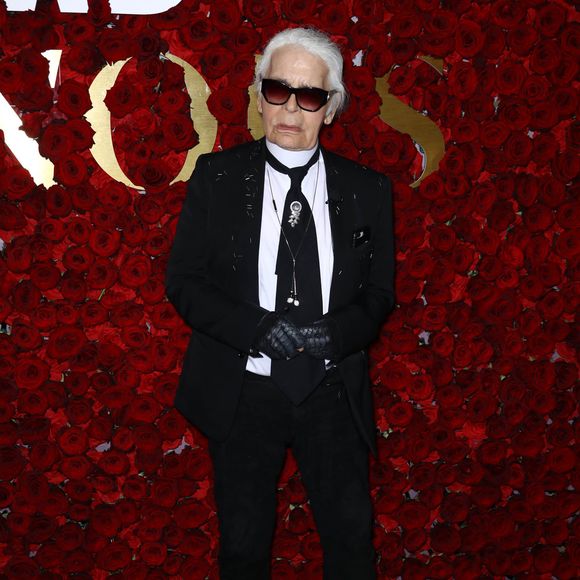 Karl Lagerfeld a marqué à tout jamais l'industrie de la mode...

Karl Lagerfeld à la soirée WWD Honors à New York.