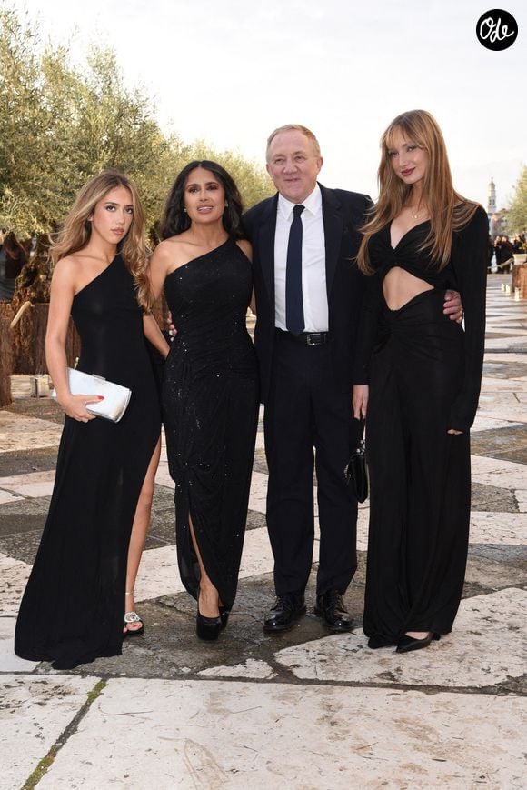 La fille de François-Henri Pinault, née de son premier mariage...

Valentina Paloma Pinault, Salma Hayek, François-Henri Pinault et Mathilde Pinault assistent au dîner de gala de la Fondation Pinault sur l'île de San Giorgio à Venise, en Italie, le 6 mai 2026. Photo de Francesca Vieceli/IPA/ABACAPRESS.COM