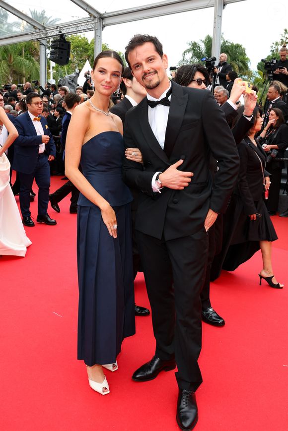 Cassandre Verdier et son compagnon Juan Arbelaez - Montée des marches du film " Mission Impossible : The Final Reckoning " lors du 78ème Festival International du Film de Cannes, au Palais des Festivals à Cannes. Le 14 mai 2025
© Jacovides-Moreau / Bestimage