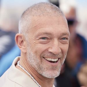 Comme Monica Bellucci, Vincent Cassel n'a jamais donné la réplique à ses filles.

Vincent Cassel - Photocall du film "The Shrouds" ("Les linceuls" / Compétition) lors du 77ème Festival International du Film de Cannes (14 - 25 mai 2024), le 21 mai 2024. 
© Moreau / Jacovides / Bestimage