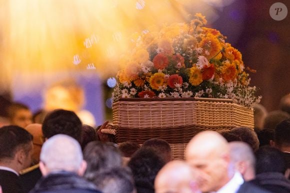 Arrivée du cercueil - Arrivées aux obsèques de Brigitte Bardot en l'église Paroissiale Notre-Dame-de-l'Assomption de Saint-Tropez, France, le 7 janvier 2026. 
© Jacovides-Moreau/Bestimage
