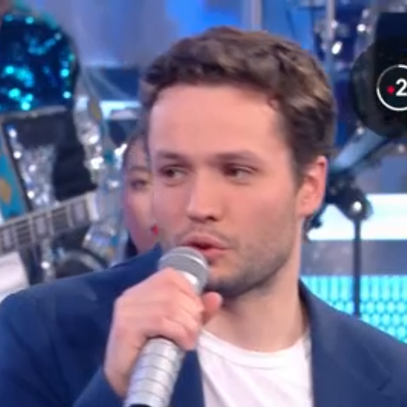 Raphaël, Maestro de N'oubliez pas les paroles - capture d'écran France 2