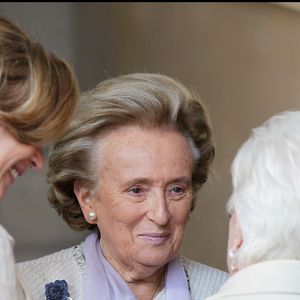 Bernadette Chirac fait partie des femmes de présidents qui ont laissé une trace indélébile auprès des Français. Épouse de Jacques Chirac, Bernadette Chirac est décédée le 5 juin 2026 à 93 ans, rejoignant ainsi son mari ainsi que leur première fille, Laurence.

Bernadette Chirac, Line Renaud et Michele Laroque - Mariage de Claude Chirac et Frédéric Salat Baroux à la mairie du VIe arrondissement de Paris le 11 février 2011 - JACOVIDES-BORDENAVE / BESTIMAGE