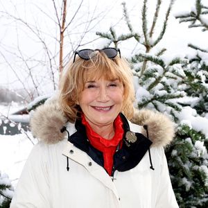 Elle avait notamment dit : "Vous pleurez, après vous faites la fête, vous picolez. Et après vous vous couchez, et puis vous trouvez" 
Marie-Anne Chazel - Photocall du film "Presque légal" lors du 27ème Festival International du Film de Comédie de l'Alpe d'Huez, le 19 janvier 2024. 
© Dominique Jacovides / Bestimage