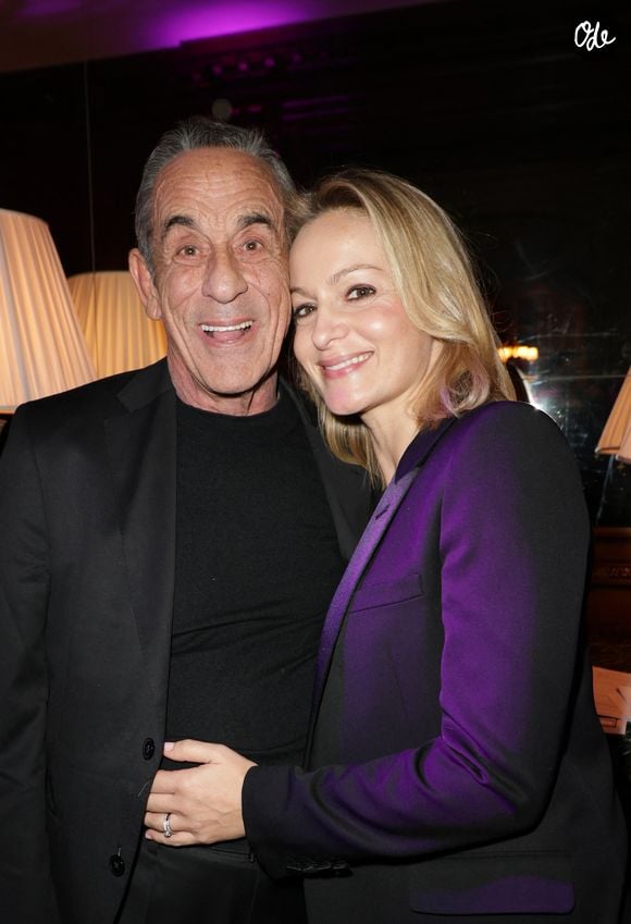 Elle explique pouvoir compter sur le soutien de ses enfants, de sa famille et de ses amis pour avancer.

Thierry Ardisson et sa femme Audrey Crespo-Mara - Défilé rétrospectif Nathalie Garçon à l'occasion de ses 35 ans de sa marque lors d'une closing party à l'hôtel Raphael à Paris le 19 novembre 2024. © Coadic Guirec/Bestimage