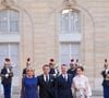 Pour leur première soirée sur place, un dîner d'Etat a été organisé au palais de l'Elysée
Accueil de leurs Majestés le roi Frederik et la reine Mary de Danemark par le président de la République française Emmanuel Macron et de sa femme la Première Dame française Brigitte Macron pour le dîner d’Etat, dans la cour d'Honneur du palais présidentiel de l’Elysée, à Paris, France, le 31 mars 2025, pour une visite d'État de trois jours. © Cyril Moreau/Bestimage