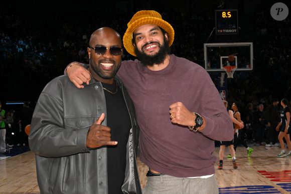.... et Joakim.
Teddy Riner et Joakim Noah - Match de gala NBA Jam team Teddy Riner contre team Esteban Ocon lors du NBA Paris Games 2025 à L'Accor Arena Bercy le 24 janvier 2025 © Ramsamy Veeren / Bestimage