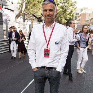 Paul Belmondo marche sur la voie de la grille lors du Monaco E-Prix Formula E Championship, le 11 mai 2019 à Monaco. Photo Marco Piovanotto/Abaca