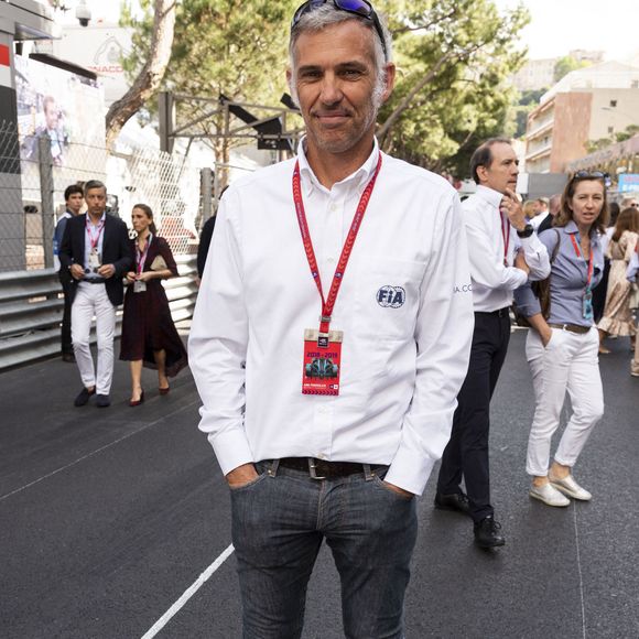 Paul Belmondo marche sur la voie de la grille lors du Monaco E-Prix Formula E Championship, le 11 mai 2019 à Monaco. Photo Marco Piovanotto/Abaca