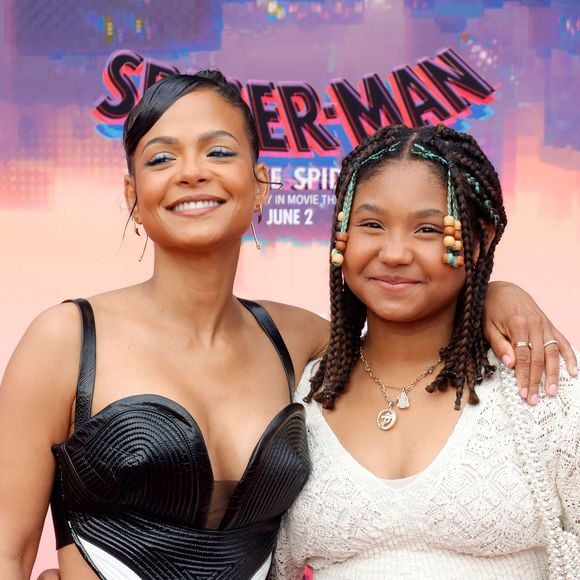 En évoquant le message de la jeune fille pour la Fête des pères

Christina Milian, Violet Madison. - Première mondiale du film "Spider-Man : Across The Spider-Verse" à Los Angeles, le 30 mai 2023.