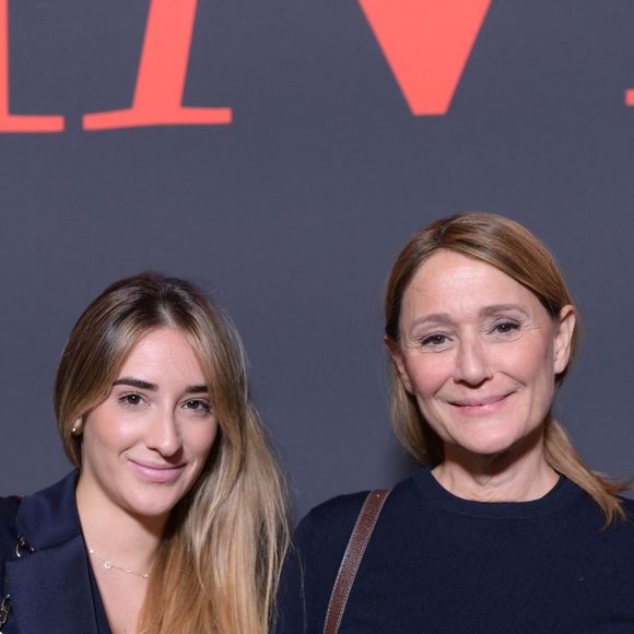a réservé une surprise de taille à ses auditeurs. 

Daniela Lumbroso et sa fille Carla Ghebali - Soirée de lancement de l’édition française du magazine Time au Petit Palais à Paris le 15 décembre 2025 © Rachid Bellak / Bestimage