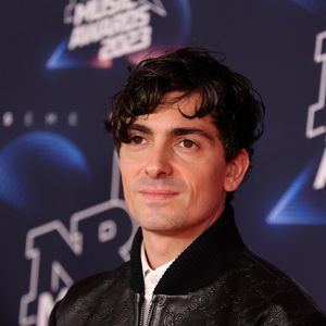 Louane Emera et son fiancé Florian Rossi à l'after party de la maison Miu Miu au club Gigi à Paris pendant la fashion week (PFW) le 11 mars 2025. © Perusseau / Da Silva / Bestimage