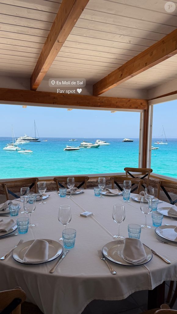Mathilde Cappelaere : La future madame Deschamps fait son enterrement de vie de jeune fille partie 2 à Ibiza