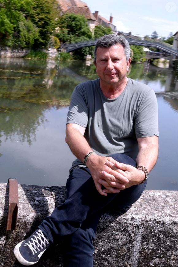 Exclusif - Pascal Bataille lors de la 37ème édition du salon du livre de Cosne-Cours-sur-Loire, France, le 1er juin 2025. © Cédric Perrin/Bestimage