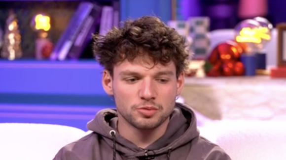 EXCLU "Elle me voit vivre et créer des liens avec plein d'autres personnes..." : Theo P avoue que sa petite amie n'a pas bien vécu sa participation à la Star Academy