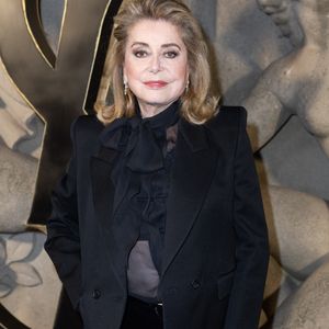 Catherine Deneuve - Photocall du défilé de mode prêt-à-porter automne-hiver 2023/2024 "Saint Laurent" lors de la Fashion Week de Paris. Le 28 février 2023
© Olivier Borde / Bestimage