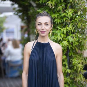 L'occasion pour la comédienne de revenir sur une période particulièrement compliquée de sa carrière, marquée par des critiques parfois très virulentes sur les réseaux sociaux. 

Exclusif - Amélie Etasse - Soirée en collaboration avec la marque de Rhum de JoeyStarr « Carnival » au restaurant Neptune à Monaco lors du 64ème Festival de Télévision de Monte Carlo le 14 juin 2025.
© Pierre Perusseau / Osuna / Bestimage