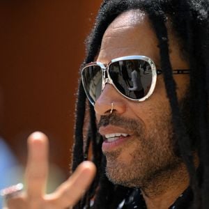 Le chanteur est également designer

Lenny Kravitz assiste à la quinzième journée de Roland-Garros 2026, le 7 juin 2026 à Paris, en France. Photo de Franck Castel/ABACAPRESS.COM