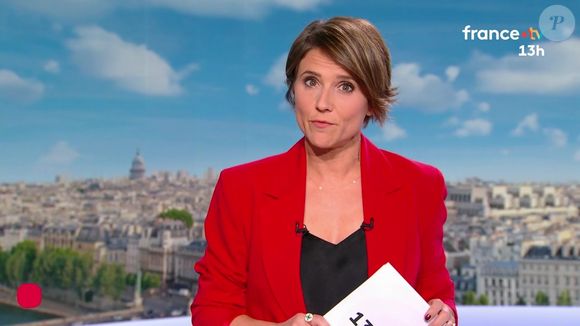 Mélanie Taravant, joker de Julian Bugier au journal télévisé de 13 heures sur France 2, lundi 20 octobre 2025.
