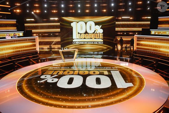 Exclusif - Illustration lors de l'enregistrement de l'émission "100% logique" présentée par C. Feraud et qui sera diffusée le le 4 octobre 2025 sur France 2 au studio du Lendit à Saint-Denis, France, le 12 mars 2025. © Christophe Clovis/Bestimage