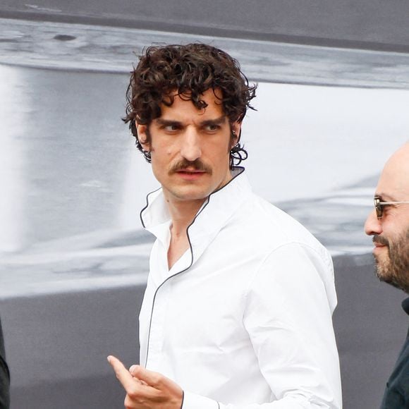 Louis Garrel - Arrivées au défilé DIOR de la mode homme Printemps/Été 2026 dans le cadre de la Fashion Week de Paris à l'Hôtel National des Invalides, Place Vauban, à Paris, France, le 27 juin 2025. © Christophe Clovis/Bestimage