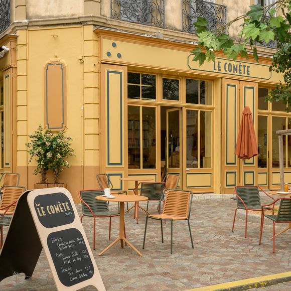 Il incarne le personnage d'Eric Verzeroli, un passionné de musique qui a grandi à la Ciotat, et qui tient le café situé en face du Studio Lumière. 

Image officielle de la nouvelle série de TF1, "Tout pour la lumière".