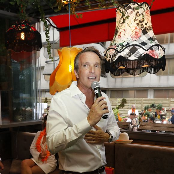 Exclusif - Stéphane Rotenberg - Ouverture du premier restaurant "Top Chef" Le Bistrot à Suresnes le 7 juillet 2022. Le groupe M6 et S. Rotenberg, en collaboration avec Les Bistrots Pas Parisiens ont ouvert ce Bistrot Top Chef à Suresnes, d'une capacité de 100 places.
© Marc Ausset-Lacroix/Bestimage