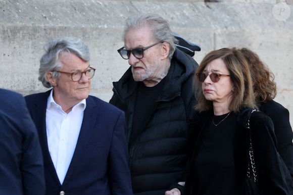 Jean-Louis Borloo, Eddy Mitchell et sa femme Muriel Bailleul - Obsèques de Nathalie Baye en l'église Saint-Sulpice à Paris le 23 avril 2026. 

© Dominique Jacovides - Coadic Guirec / Bestimage