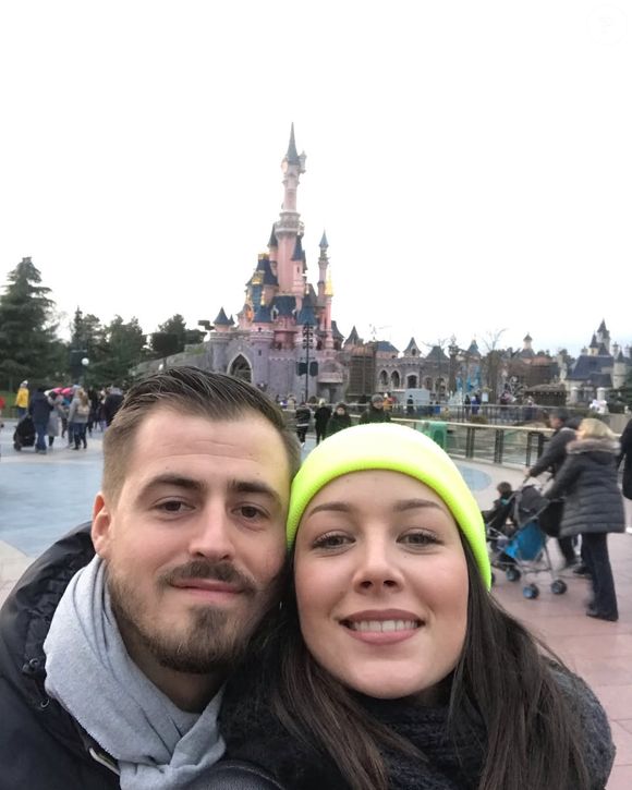 "Je m’étais dit que 70 ventes dans la journée, c’était bien mais on l’a fait en trois heures", a confié Pierre Eon, heureux de ce nouveau succès.

Pierre Eon et sa compagne Claire de Sagazan -  ancien candidat de "Top Chef" édition 2016 sur M6
